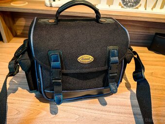 Konica Minolta Dynax 5D dva objektívy + príslušenstvo - 4