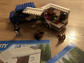 Lego CITY 60117 - Obytný príves s autom - 4