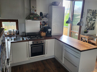 Predám priestranný 4-izbový byt, 93 m², bytový dom Cactus - 4