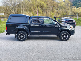 Predám Toyotu Hilux 4 WD 3.0TD 126,0 KW - 4