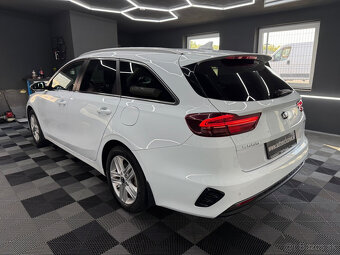 Kia Ceed SW 1.6 CRDi MHEV Gold A/T - 4