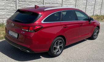 Hyundai i30 CW Kombi 1.6 CRDi Family DTC - 4