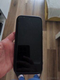 Mobilný telefón Motorola Edge 40 Neo 12 GB / 256 GB - Peach - 4