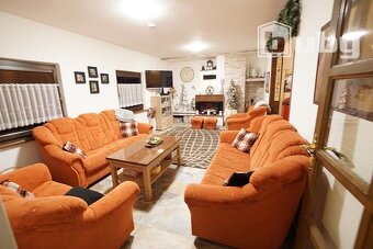 Murovaná 6 izbová chata s vlastným pozemkom 500m2, na preda - 4