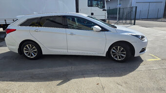 hyundai i40 sw Premium 1.7Crdi A/T - 4