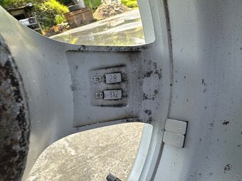 R17 5x112 - 4