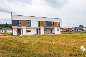 Predaj 4iz. rodinného domu v obci Modrovka vzdialenej 10 km - 4