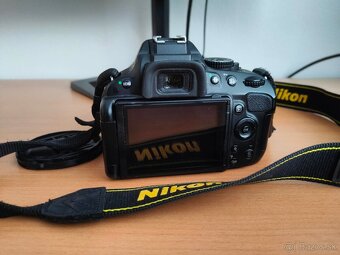 Nikon D5100 a objektív 105mm - 4
