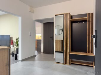 Na prenájom zariadený 3 izbový byt Prievidza, 72 m², Ul. Urb - 4