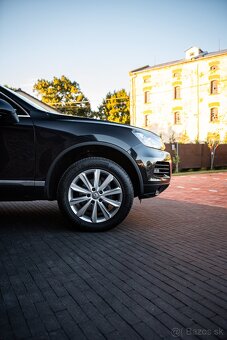 VW TOUAREG 180KW 3.0 TDI - EXCLUSIVE výbava Top stav SK ŠPZ - 4