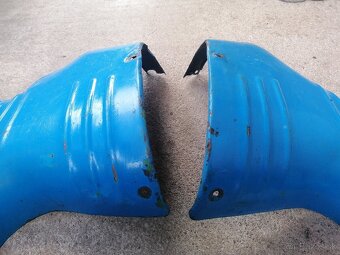 Predám podsedlové plechy na Jawa 550 - 4