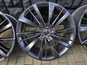 5x112 R19 Škoda Acamar Superb 3 - 4