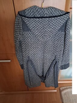 dámsky kabát s kapucou - 4