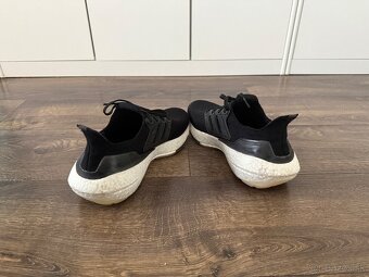 Adidas Ultraboost - 4