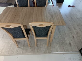 Predám jedálenský stôl so stolickami - 4