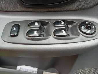 Predám Hyundai Accent - 4