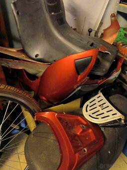Predám skúter kymco 50 - 4
