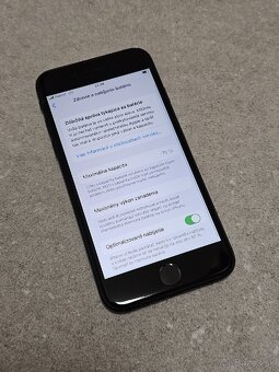 iPhone SE 2020 - 4