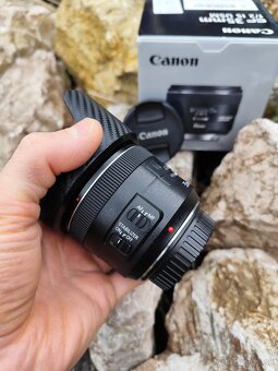 Canon EF 35mm f/2 IS USM + hoya filter - 4