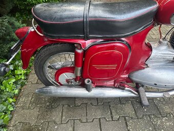 Jawa 250 - 4