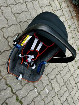 Britax Romer Baby-Safe 2 2020 + isofix základňa (BASE) - 4