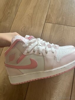 Jordan 1 pink - 4