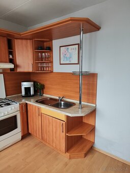 Kuchynská linka - 4