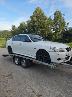 Rozpredám bmw e60 - 4