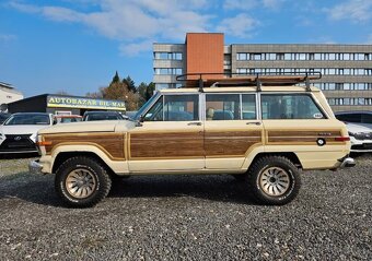 Jeep Wagoneer SJ V8 5.9 - 4