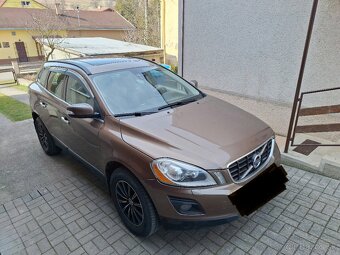 Volvo XC60 2.4 D5  136kw MANUÁL - 4