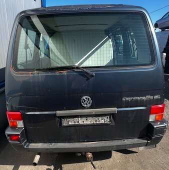 Volkswagen Caravelle T4 2,0i - 4