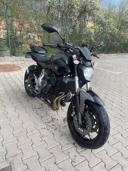 Yamaha MT 07 - 4