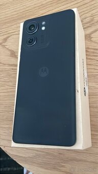 Motorola edge 40 - 4