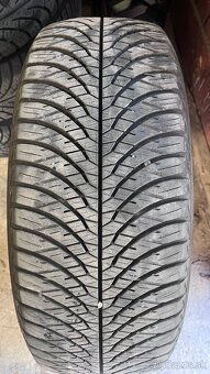 Yokohama bluearth 4s 215/60r16 - 4