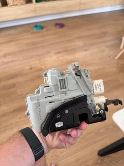 Predám zámok s doťahom na Audi A6 / S6 / RS6 C7 a C7.5 - 4