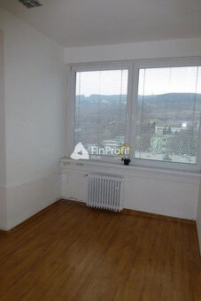 Kancelária s parkovacím miestom zdarma na prenájom - 15,6 m2 - 4