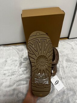UGG Mini Classic - 4