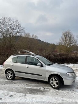 Nissan almera n16 hatchback - 4