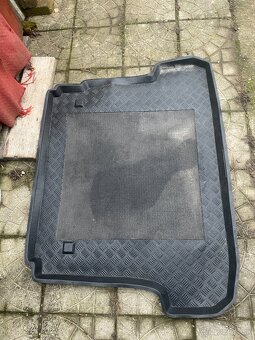 Predám vaničku do kufra – Škoda Octavia Combi II - 4