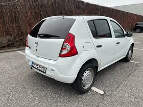 Dacia Sandero 1.2 16V - málo kilometrov - 4