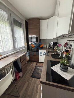Na predaj 2-izbový byt po rekonštrukcii – Pri kríži, Bratisl - 4