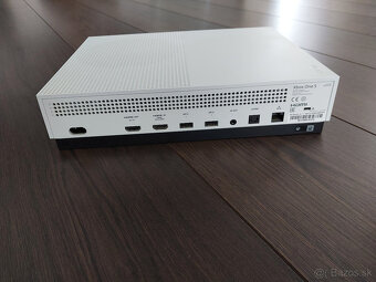 XBOX One S 1TB - 4