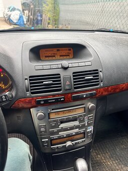 Rozpredam Toyota Avensis 2003-2008 85kw nah diely - 4