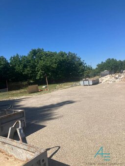 Investičný pozemok 5868 m2 v PB. - 4