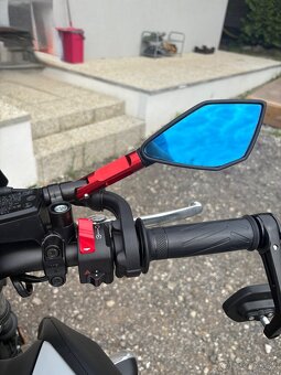 Na predaj: Univerzálne spätné zrkadlá na motocykel - 4