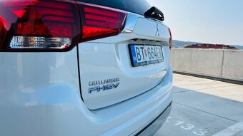 Mitsubishi Outlander PHEV - 4