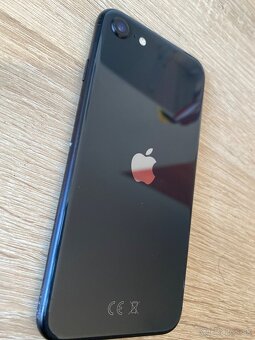 Predám IPhone SE 2020 64gb - 4