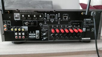 YAMAHA RX-V585 - 4