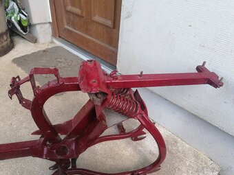 Predám rám so zadnou vidlicou na Jawa 555 - 4