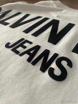 Calvin Klein - 4